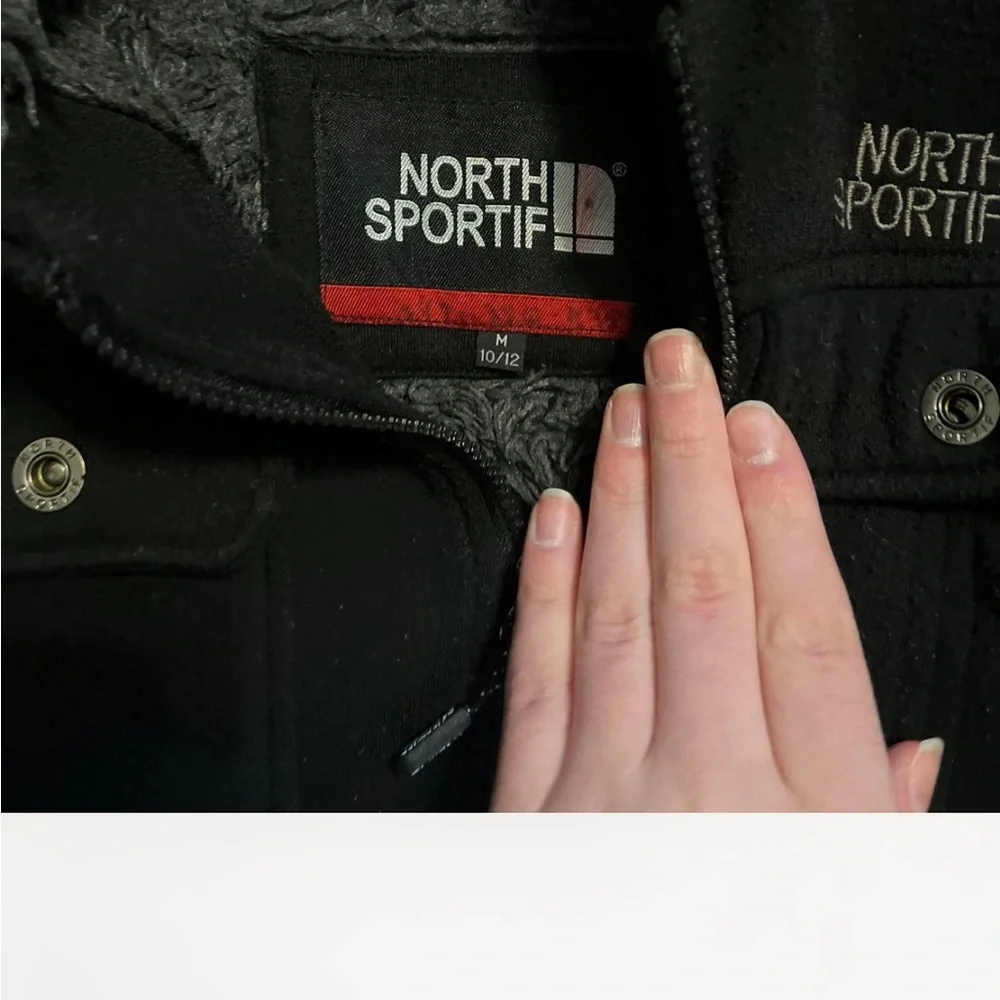 The North Face Kids Black Hooded Puffer Jacket - Picture 5 of 5